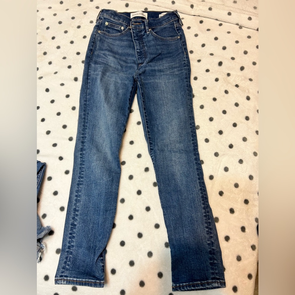 American Eagle ,Denim forum, Hollister shorts - Picture 3 of 6